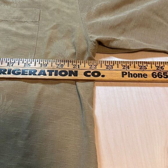 Relaxed Mustard yellow Tommy Bahama silk button down shirt Men's size L - Picture 3 of 5